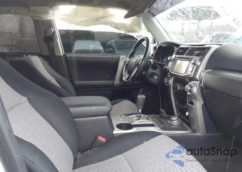 2015 Toyota 4Runner Limited/Sr5/Sr5 Premium/Trail/Trail Premium/Trd Pro из США, поврежденный, VIN JTEBU5JR5F5220197